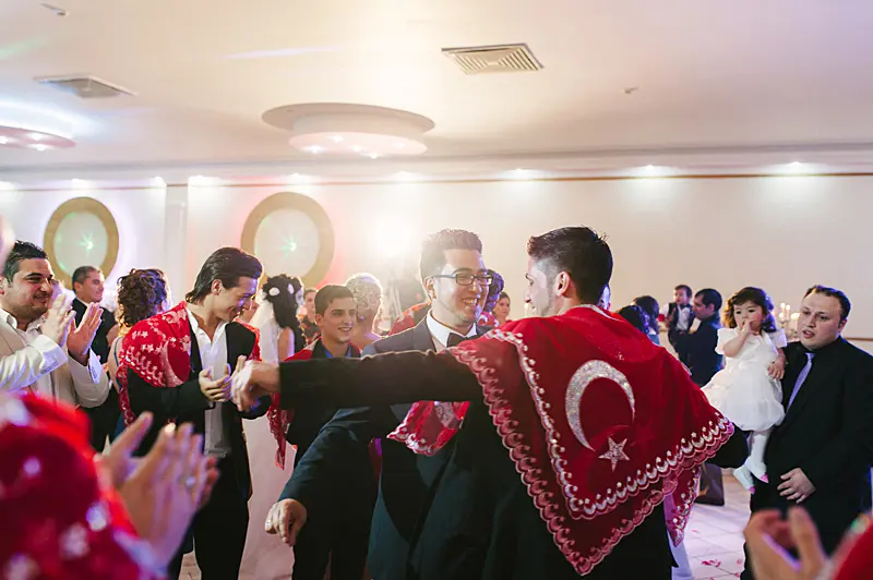 Hochzeit von Emel und Erhan in Köln - Als Hochzeitsfotograf in Köln unterwegs - Hochzeitsfotos in Köln - Türkische Hochzeit in Köln 99