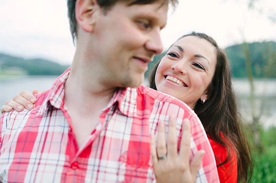 Engagementsession mit Candy und Andrè - Als Hochzeitsfotograf in Plauen und Umgebung unterwegs - Engagementshooting an der Talsperre Pöhl im schönen Vogtland 26